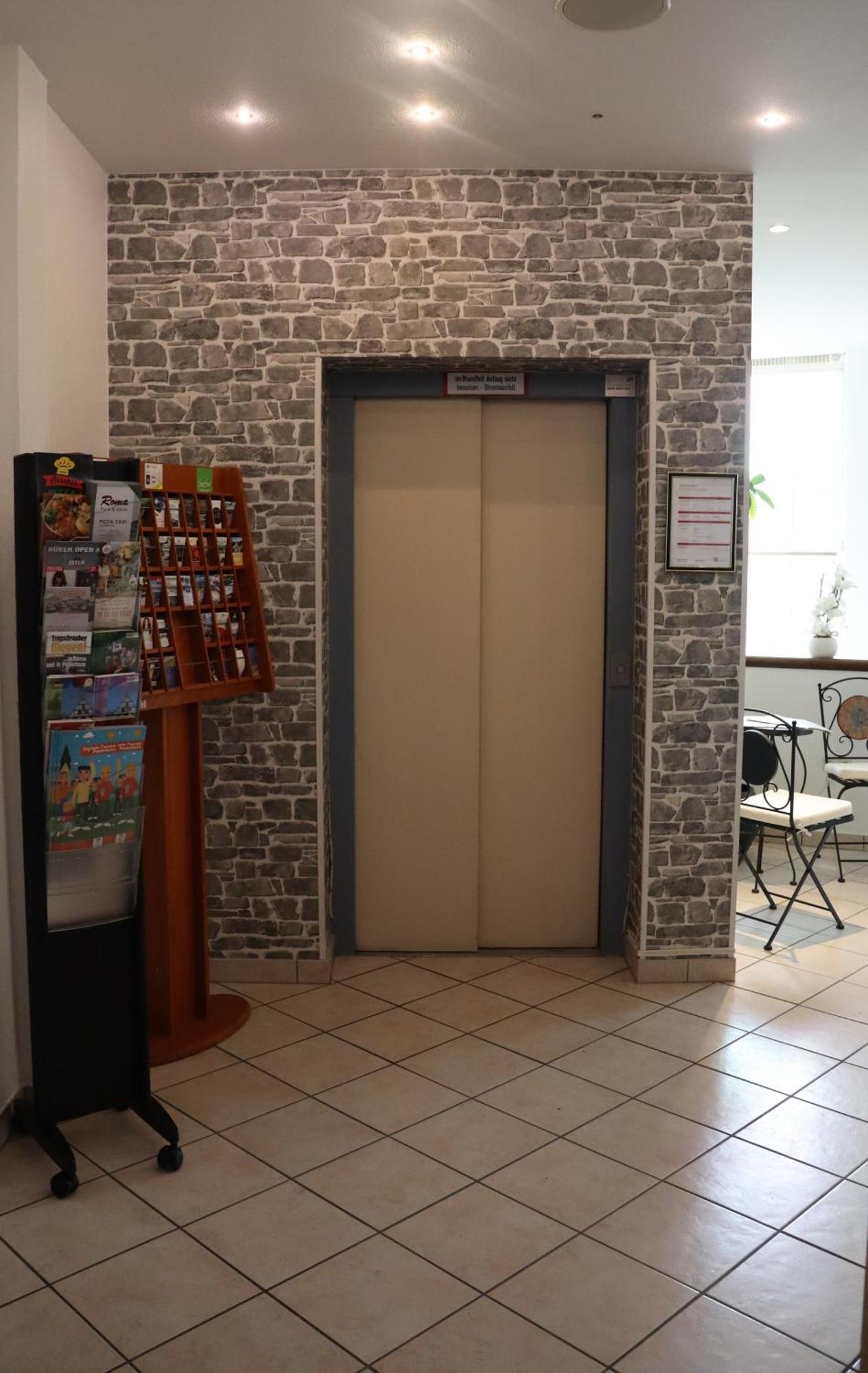 Hotel Haarener Hof Bad Wünnenberg Eksteriør bilde