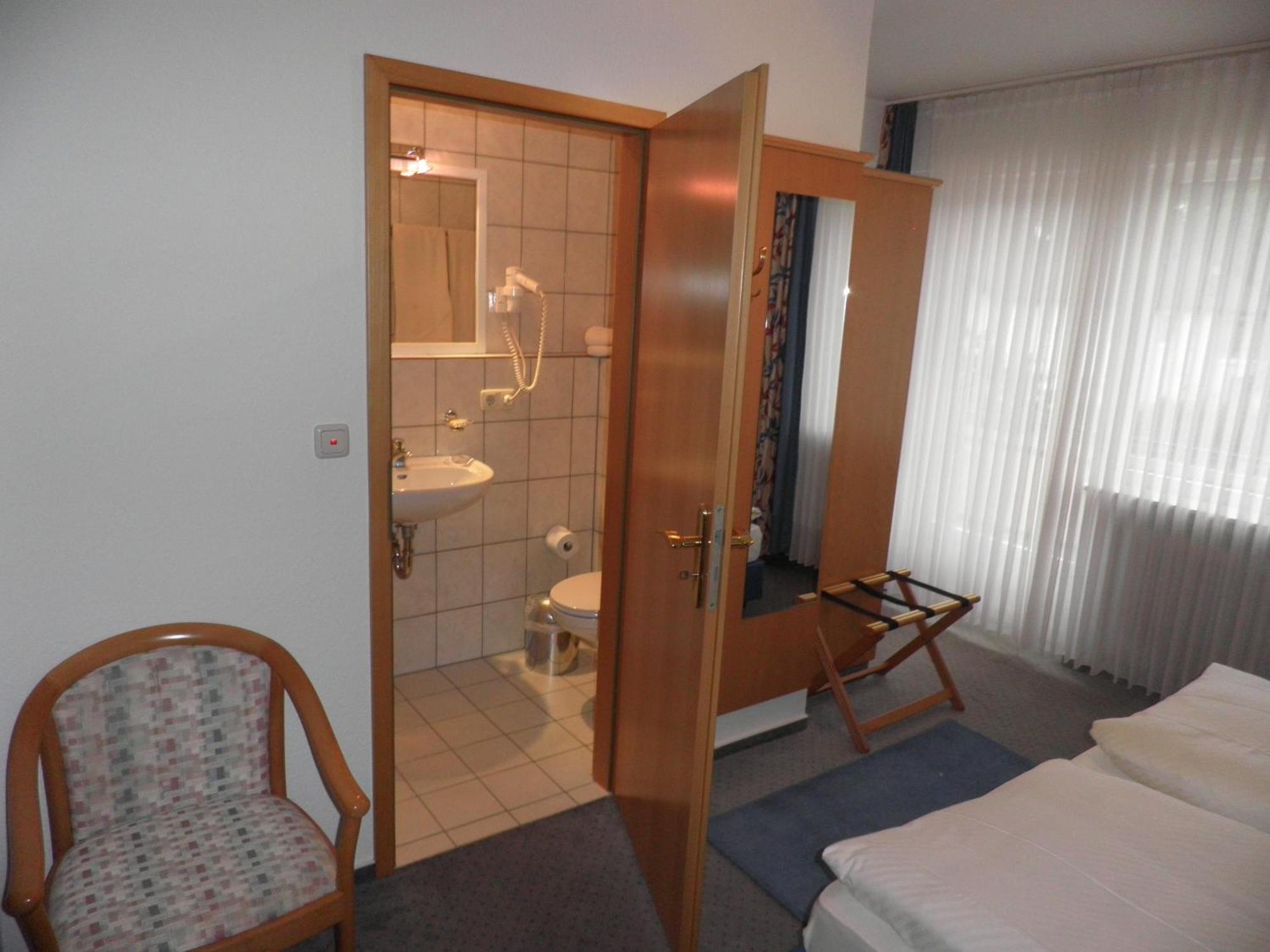 Hotel Haarener Hof Bad Wünnenberg Eksteriør bilde